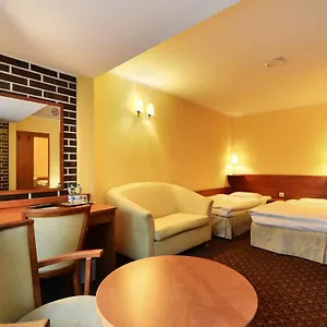 hotel-astra.poznan-hotels.com/